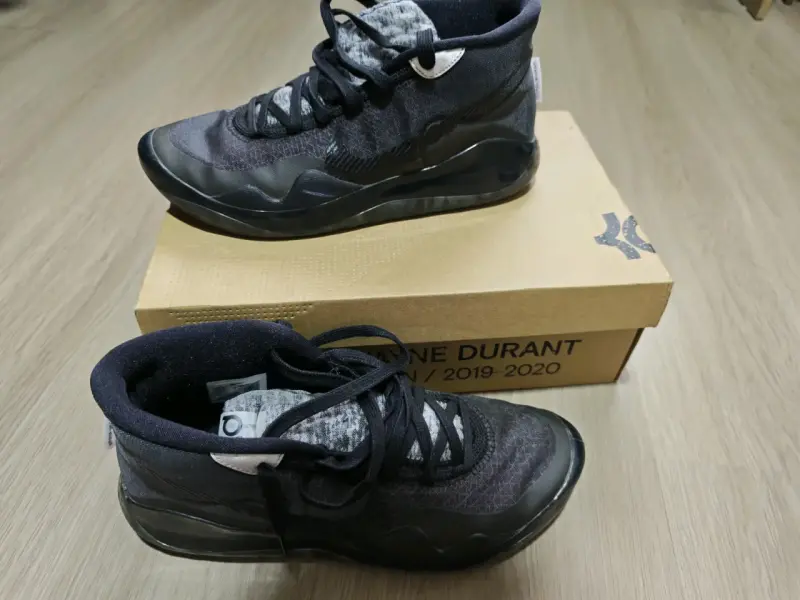 Zapatillas Nike Zoom KD12 negras talla 41 us9.5 - 6