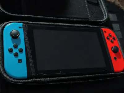 Consola Nintendo Switch con Joy-Con Azul y Rojo - miniatura 1