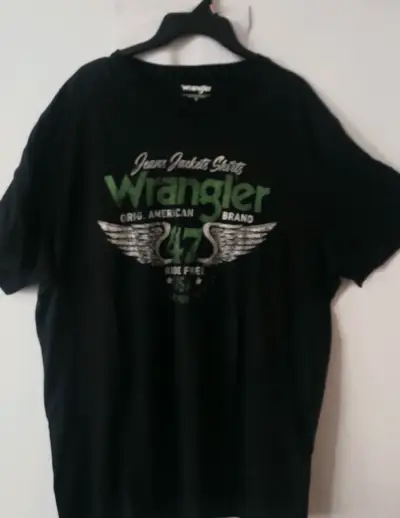 Pack de poleras estampadas Wrangler, Maui & Sons y Doo Australia - miniatura 2