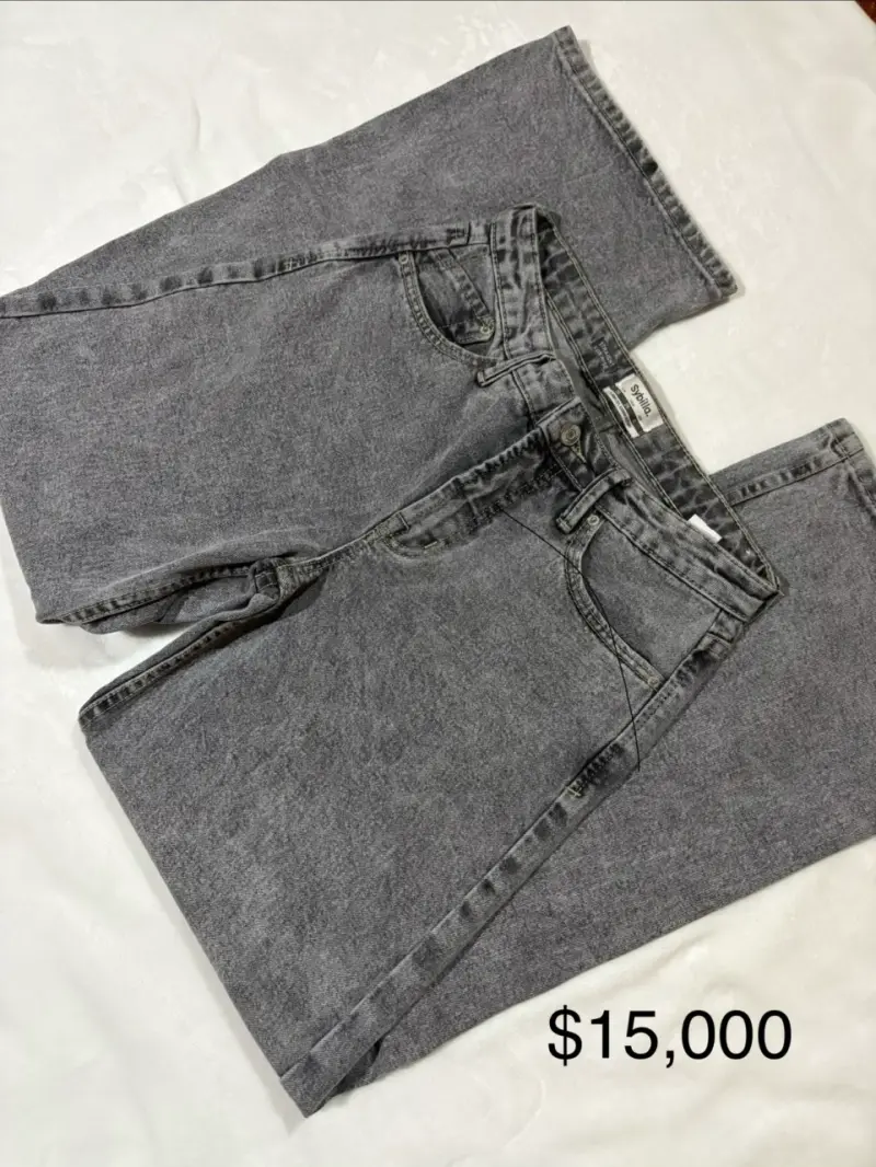Jeans grises para mujer talla grande