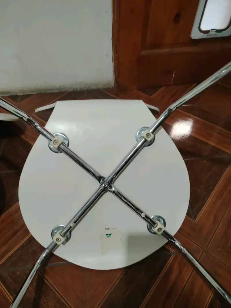 Juego de 2 sillas blancas modernas - 3