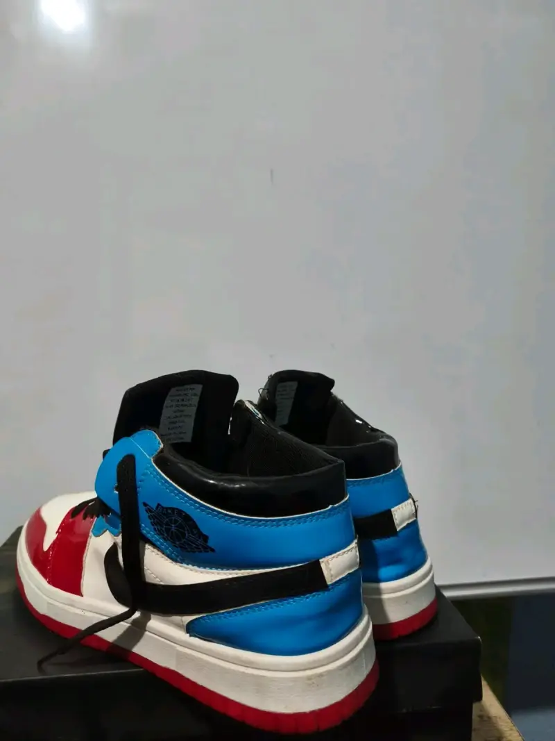 Zapatillas deportivas tricolor estilo retro - 3