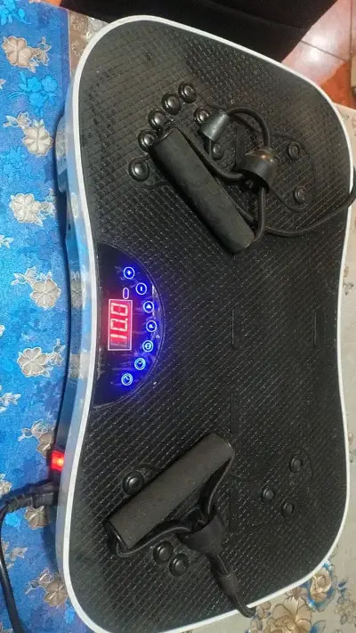 Plataforma vibratoria de ejercicio con pantalla LED - miniatura 3