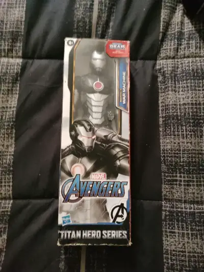 Figura de acción War Machine Marvel Avengers - miniatura 1