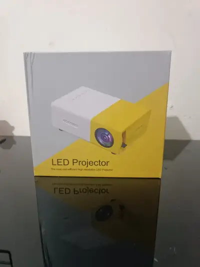Proyector LED portátil de alta resolución - miniatura 2