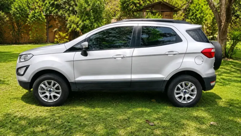 Ford EcoSport SUV 2019 en buen estado - 3