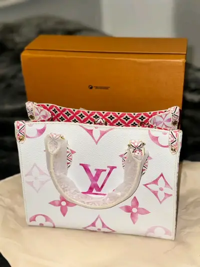 Bolso Louis Vuitton rosa con monograma - miniatura 2
