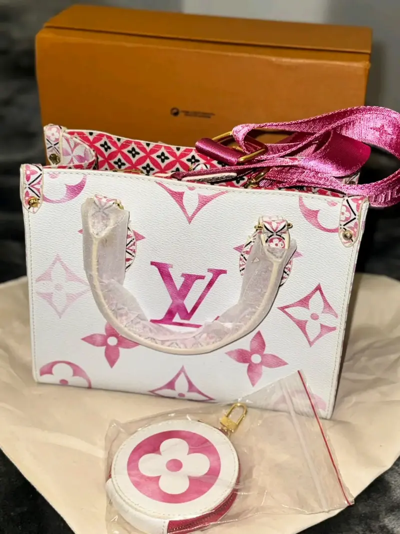 Bolso Louis Vuitton rosa con monograma - 3