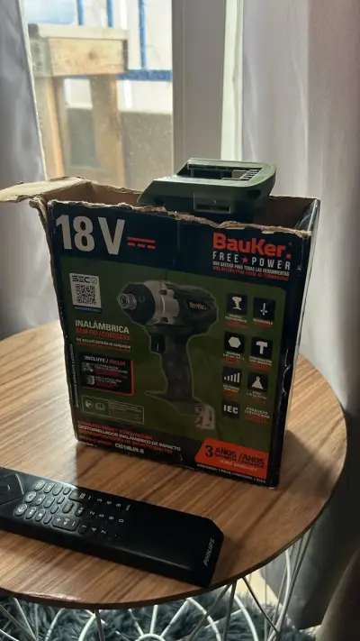Atornillador de Impacto Inalámbrico Bauker 18V - miniatura 1