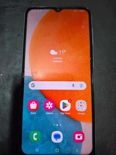 Smartphone Samsung Galaxy A23 5G en buen estado - miniatura 1