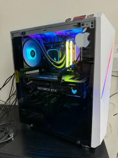 PC Gamer, monitores y escritorio - miniatura 2