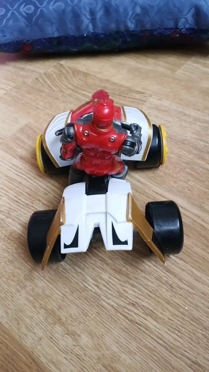 Figura de acción con vehículo Power Rangers - 3