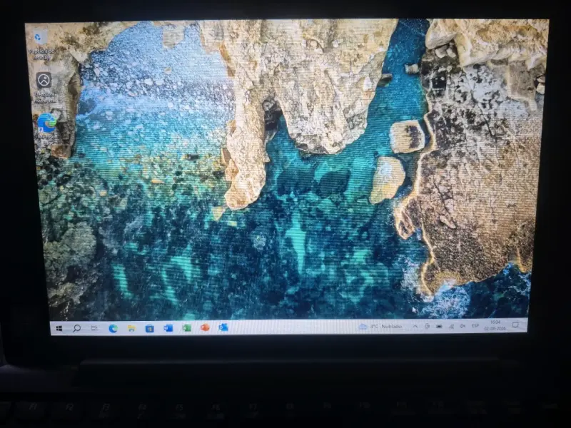 Notebook con Windows 10 y teclado integrado - 2