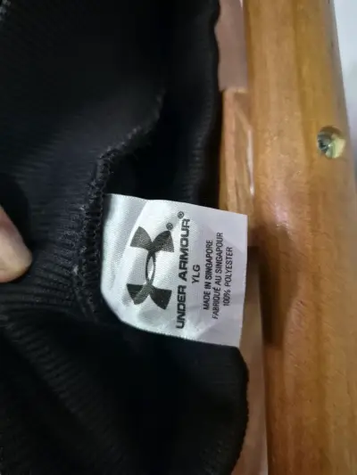 Pantalones deportivos negros Under Armour para mujer - miniatura 3