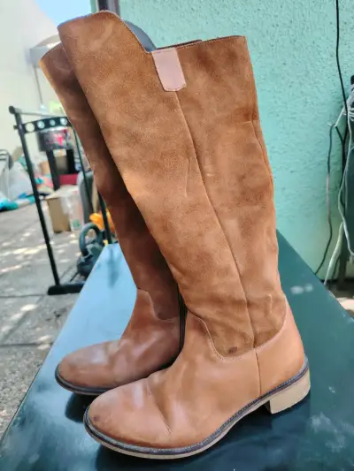 Botas y botines de cuero marrón n 40 - miniatura 1