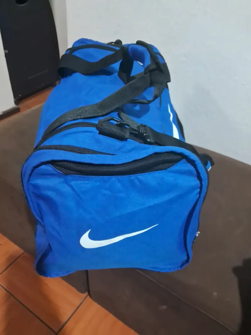 Bolso deportivo Nike azul con logo - 3