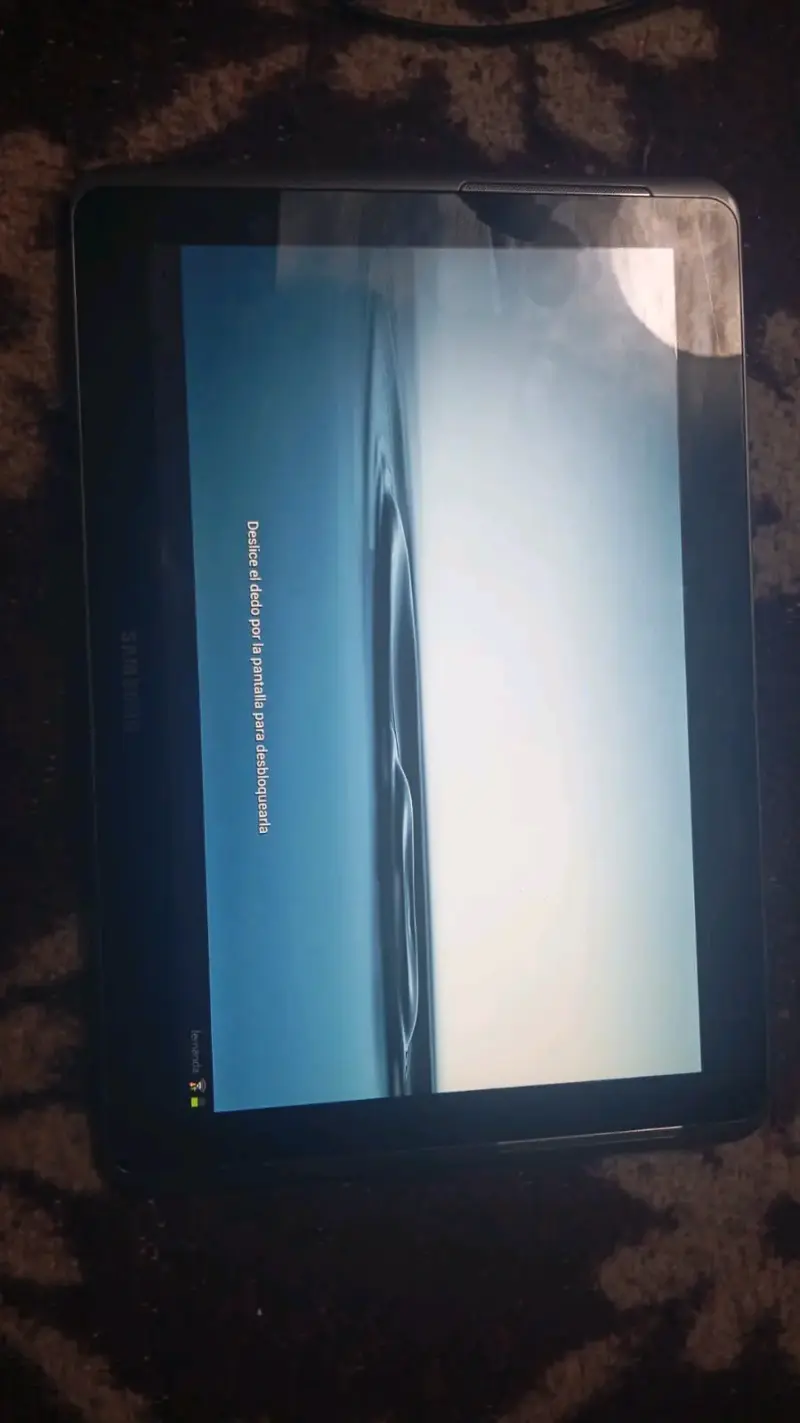 Tablet Samsung con cargador en buen estado - 5