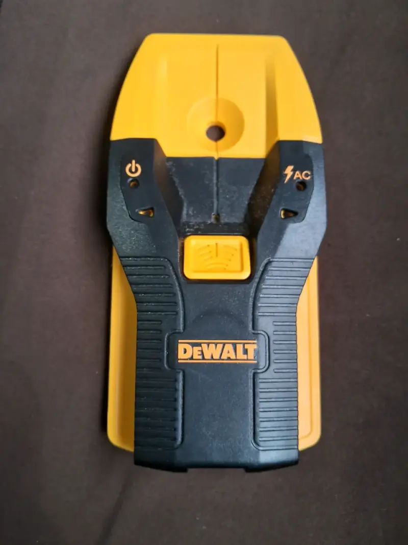 Detector de Pared DeWalt con Sensor de AC