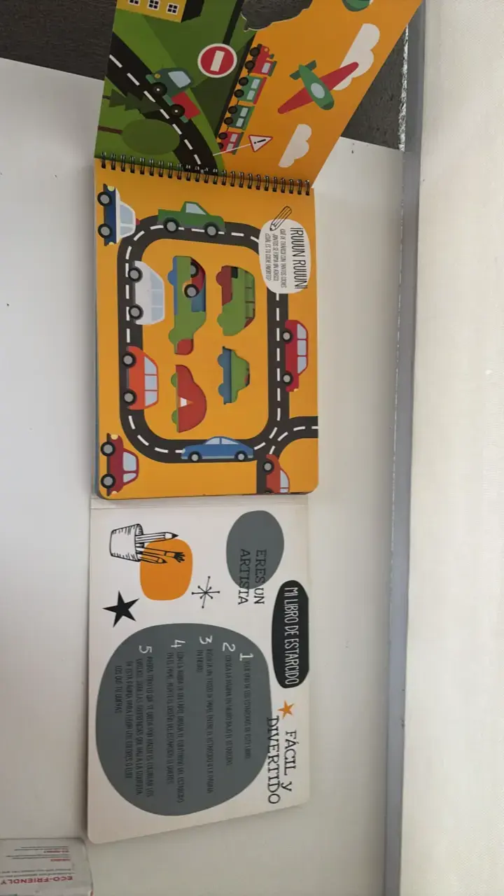 Libro de estarcido para niños con vehículos - 2
