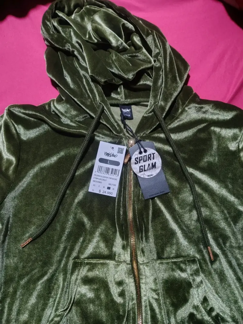 Polerón de terciopelo verde militar Mossimo Sport Glam - 2