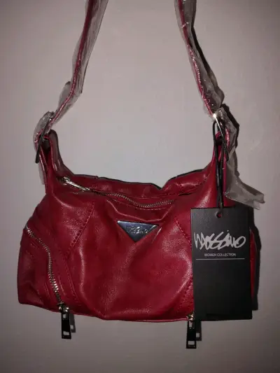 Bolso de cuero rojo Mossimo con correas ajustables - miniatura 1