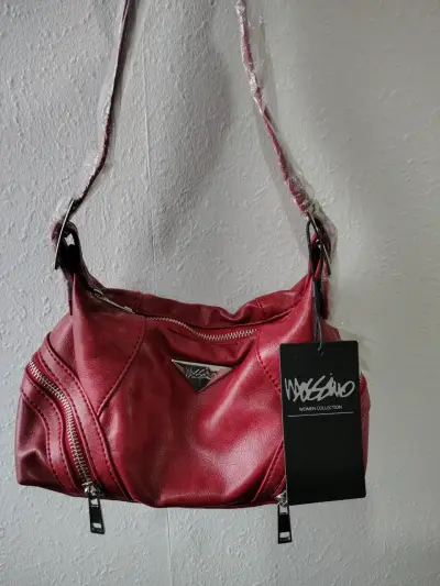 Bolso de cuero rojo Mossimo con correas ajustables - miniatura 2