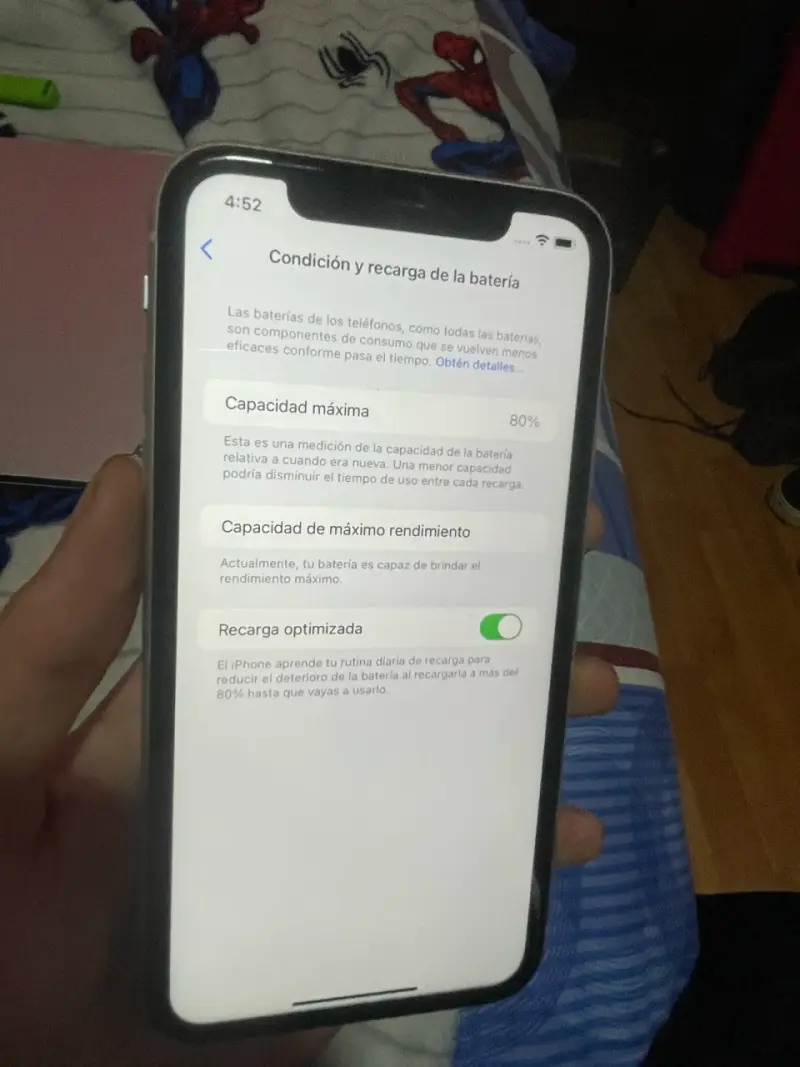 iPhone XR 128GB Blanco en Buen Estado - 4