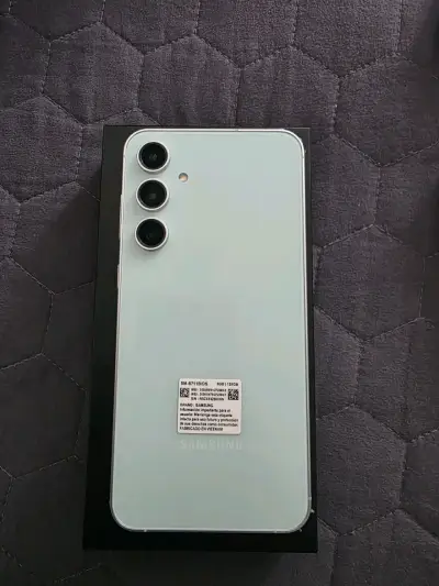 Samsung Galaxy S23 FE nuevo en caja - miniatura 2