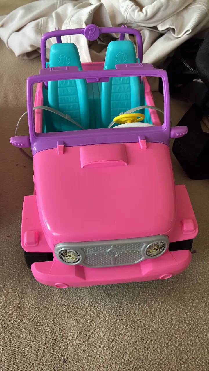 Auto de juguete Barbie convertible rosa para niños