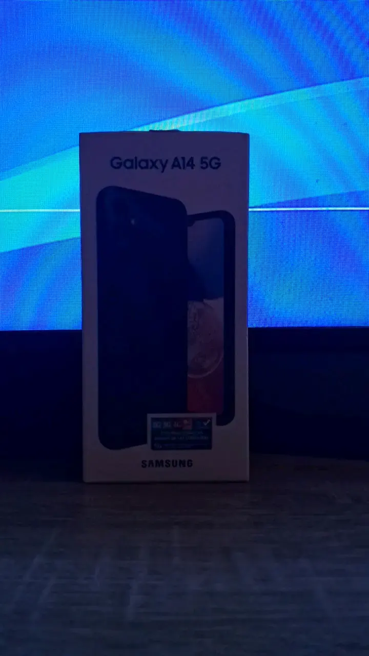 Samsung Galaxy A14 5G seminuevo en caja - 1