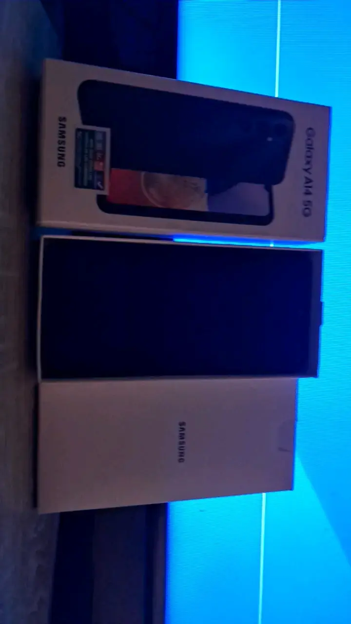 Samsung Galaxy A14 5G seminuevo en caja - 2