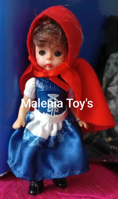 Muñecas de colección Madame Alexander - miniatura 1