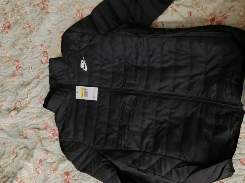 Chaqueta acolchada negra Nike og talla L - 4