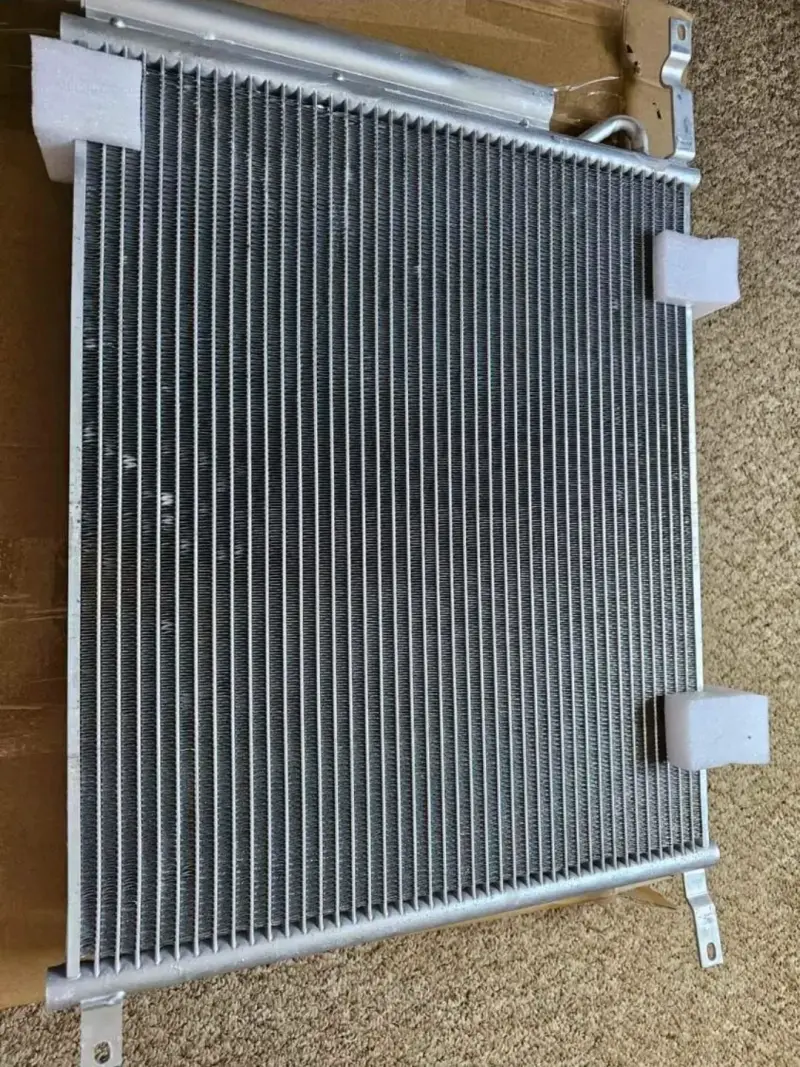 Radiador Wurtex para Nissan Versa 1600 - 5