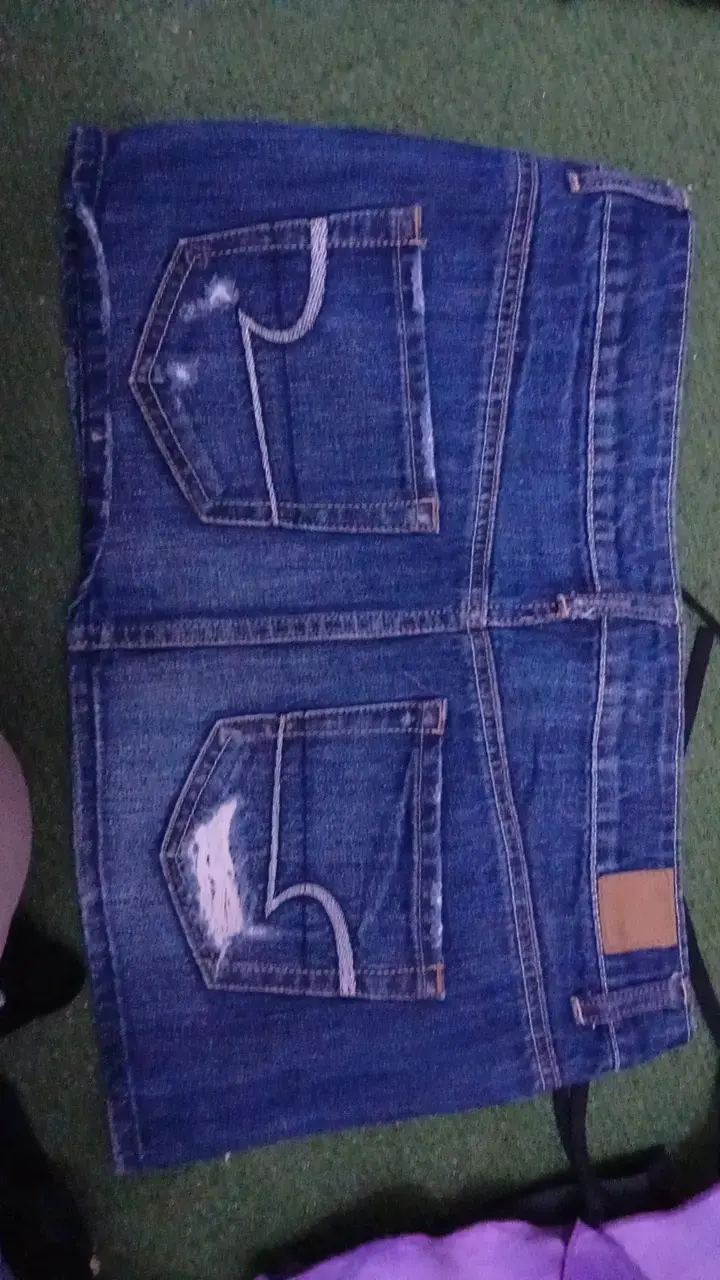 Shorts de mezclilla desgastados para mujer - 2