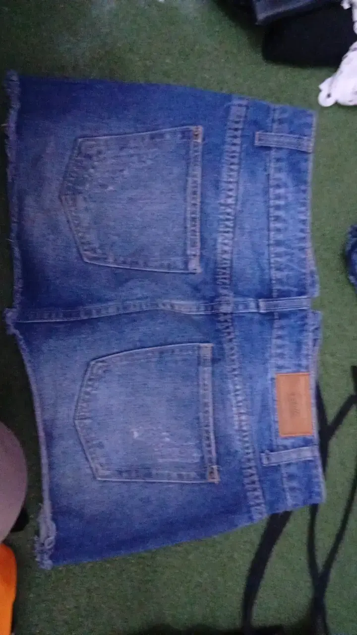 Shorts de mezclilla desgastados para mujer - 6