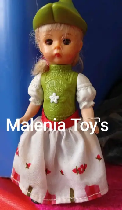 Muñecas de colección Madame Alexander - miniatura 3