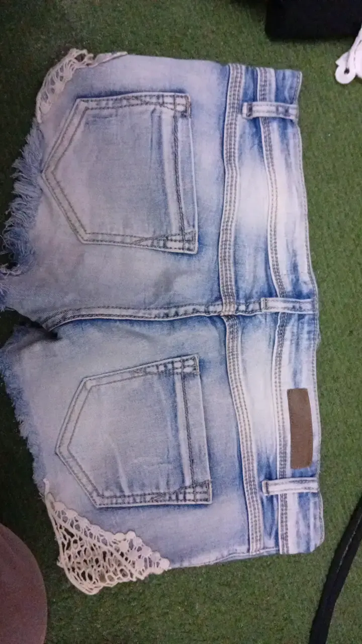 Shorts de mezclilla desgastados para mujer - 4