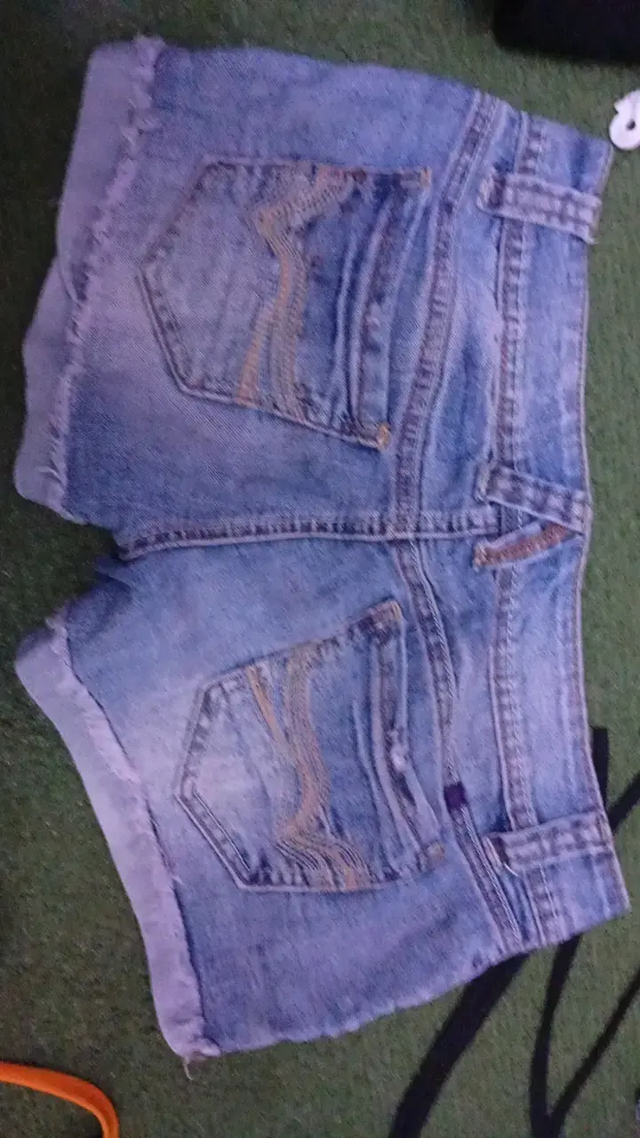 Shorts de mezclilla desgastados para mujer - 6