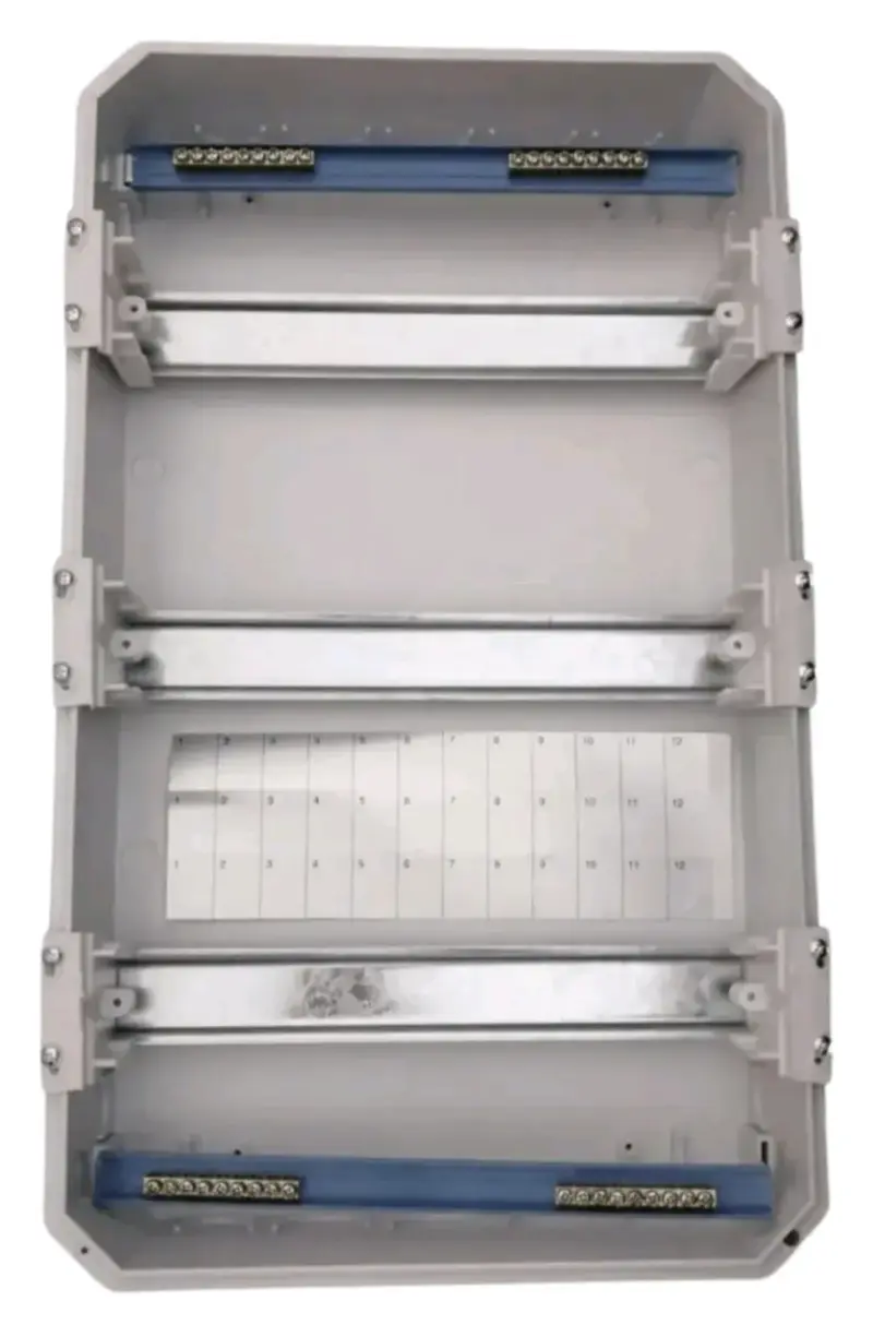 Caja de distribución eléctrica 36 módulos - 2