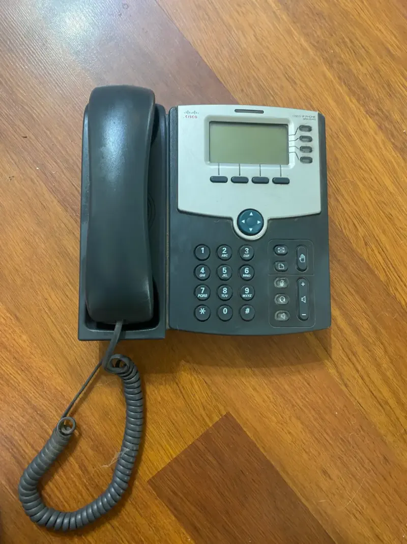 Teléfono IP Cisco SPA504G con pantalla LCD