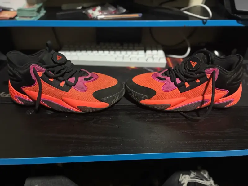 Zapatillas deportivas Adidas naranjas y negras - 2