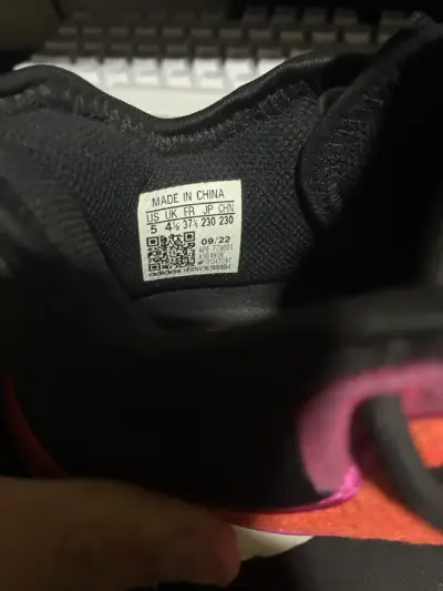Zapatillas deportivas Adidas naranjas y negras - miniatura 6