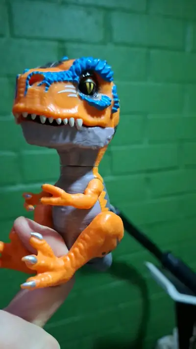 Figura de dinosaurio juguete interactivo - miniatura 2