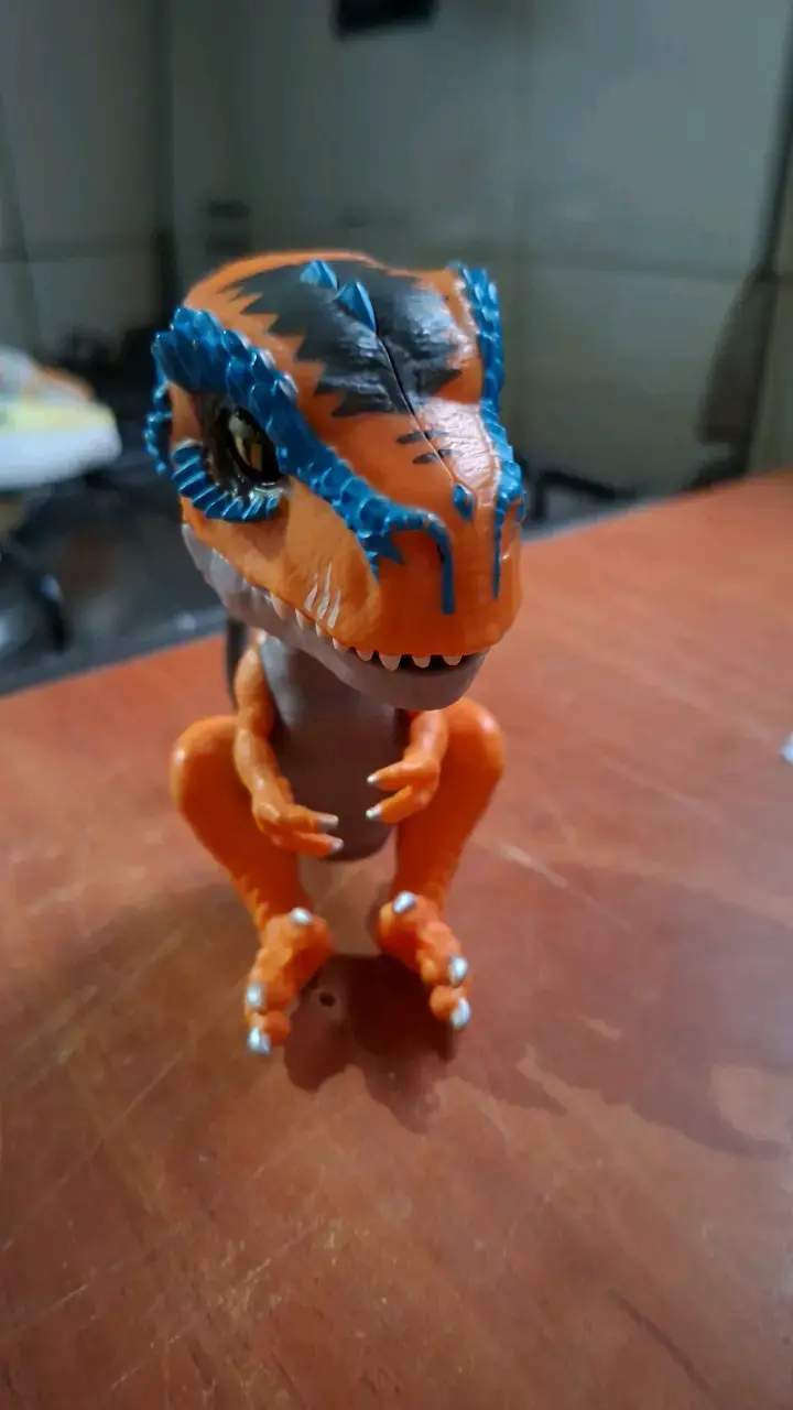 Figura de dinosaurio juguete interactivo - 5