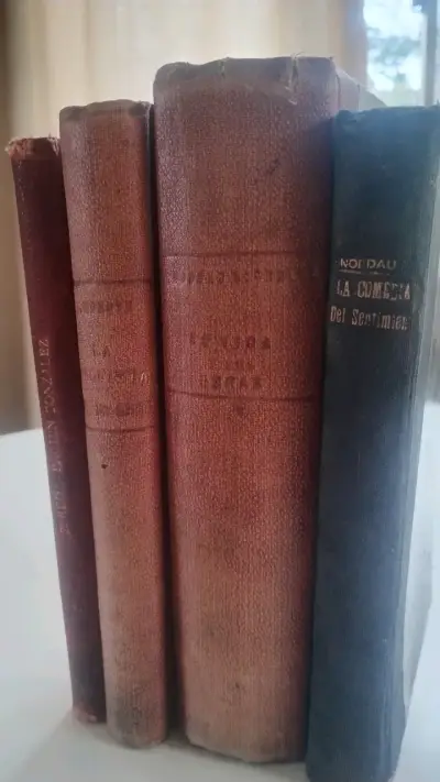 Colección de libros antiguos 4 obras - miniatura 1