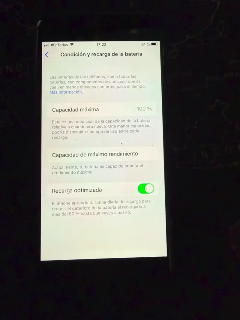 iPhone 8 64GB, en buen estado con batería al 100% - 2