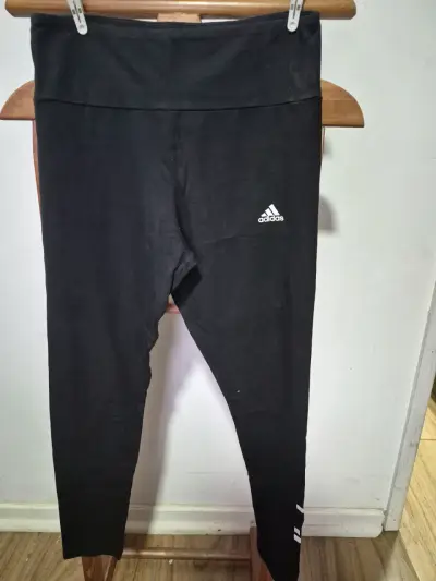 Leggings deportivos negros Adidas para mujer - miniatura 1