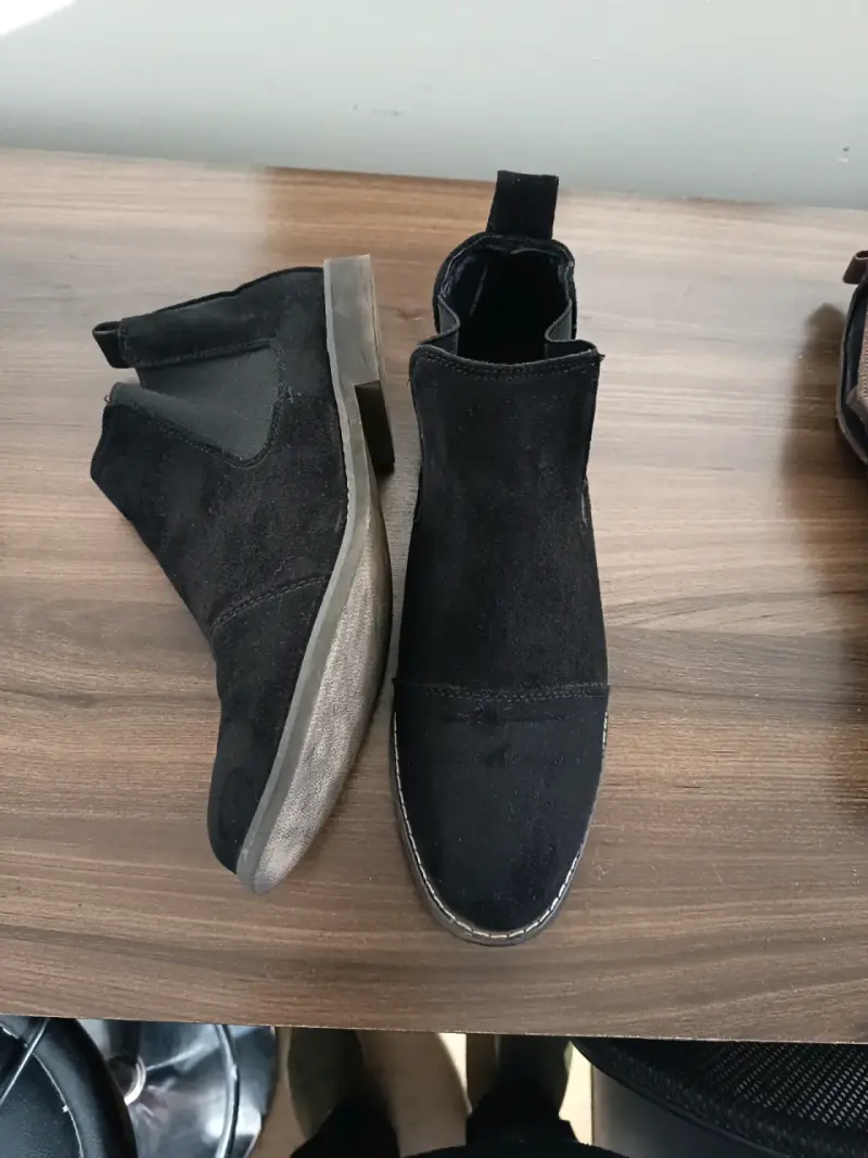 Botines negros de gamuza para hombre - 1