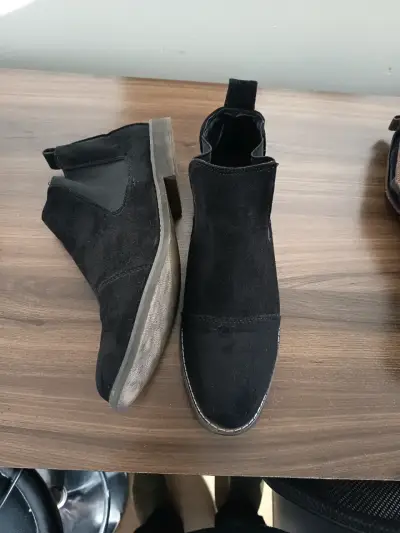 Botines negros de gamuza para hombre - miniatura 1
